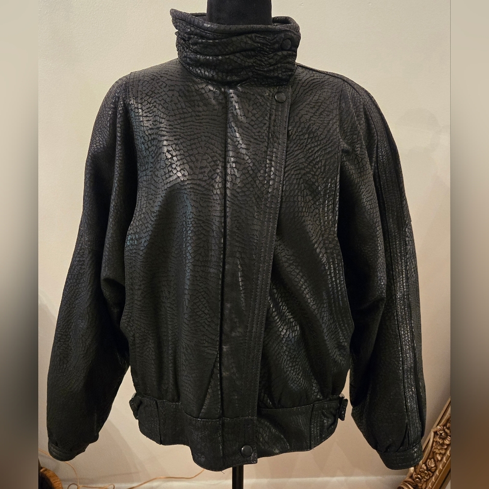 Vintage 80s Women's Leather Reptile Print Bomber Jacket Italy